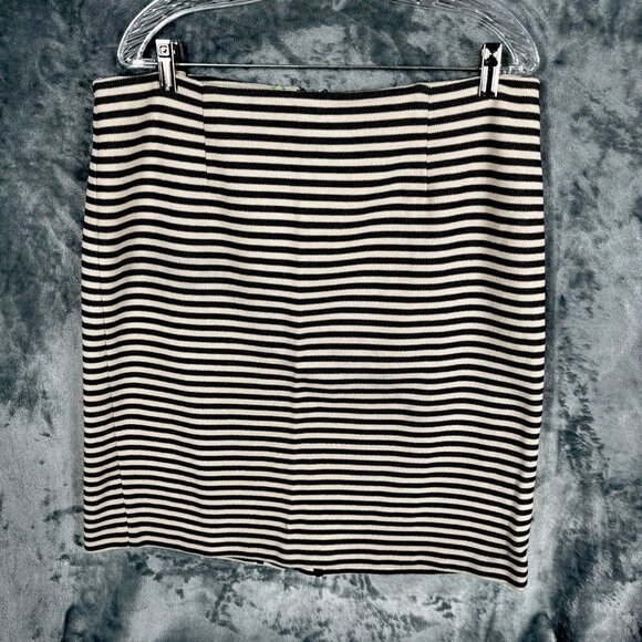 Black & White Dresses & Skirts - Talberts Skirt Woman’s Stripped Black & white Size 14 W